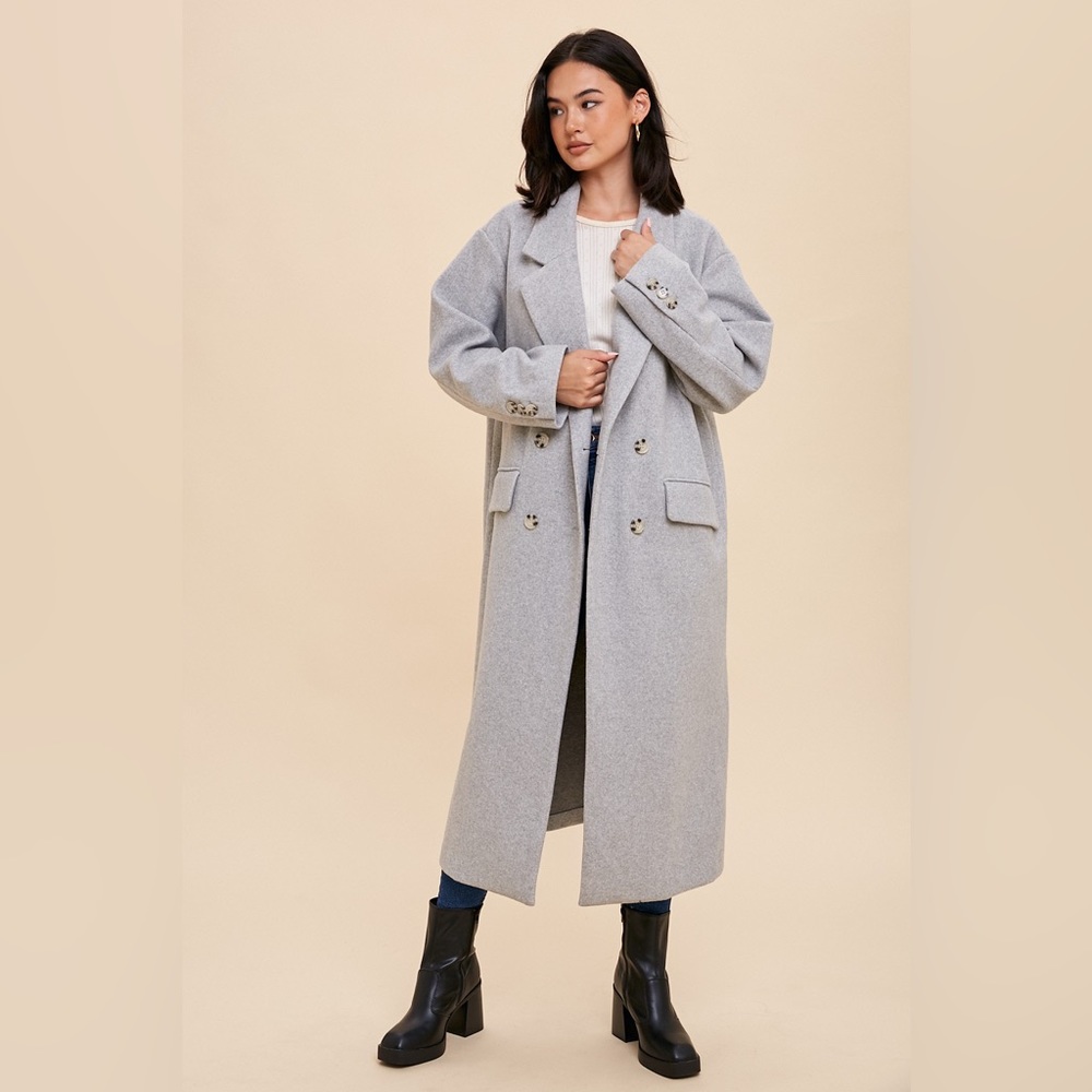 Collins Double Breasted Lapel Duster Coat in Silver